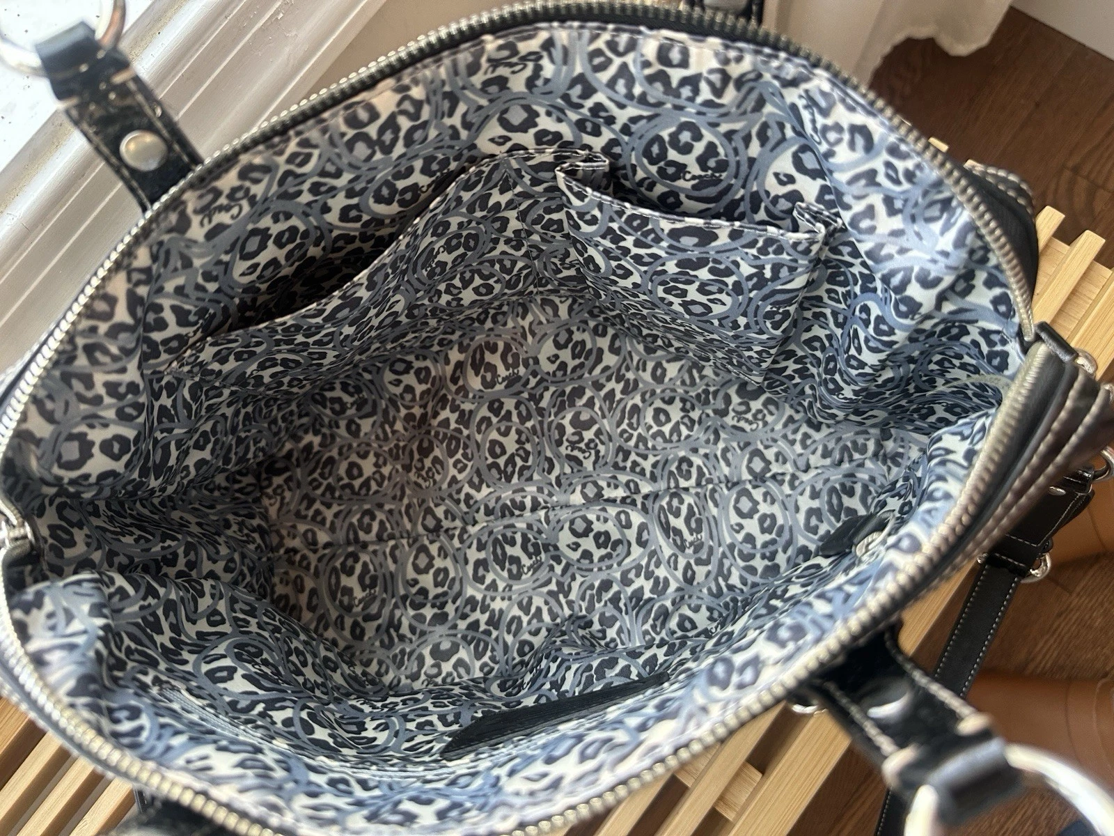 Borsa Coach Nancy in pelle verniciata Z24041 nera a mano