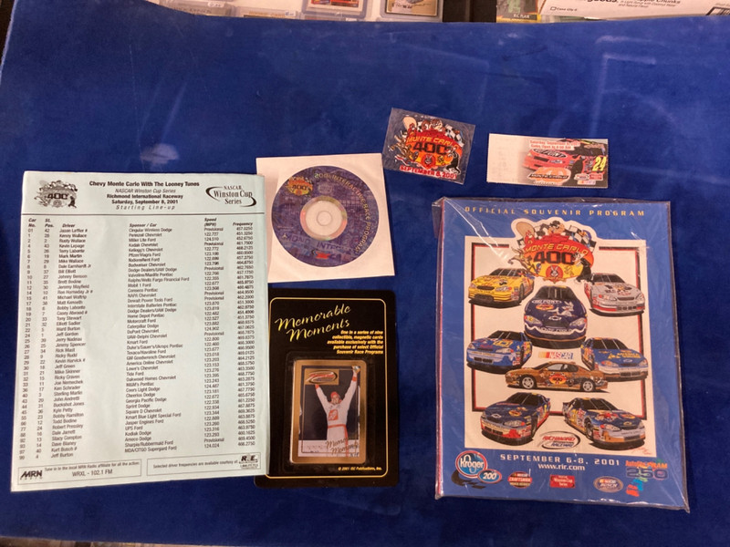 Richmond Int'l Raceway Program-NASCAR-9/8/2001-Looney Tunes-VF/NM w/Tony Stewart