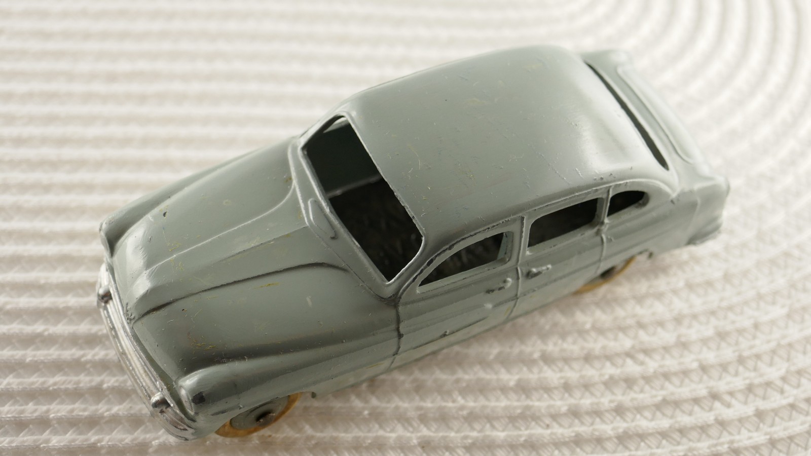 Modellauto Dinky Toys Ford Vedette 24X Original 50er Jahre Rarität Modellauto Dinky Toys Ford Vedette 24X Original 50er Jahre Rarität