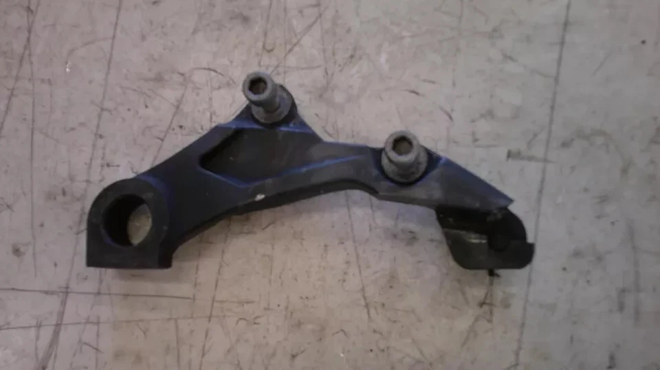 2009-2017 Harley Davidson V haste VRSC suporte de pinça de freio traseiro ótimo estado - Imagem 2 de 4