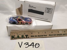 Kelloggs Company NASCAR 5 Frosted Flakes 1:64 Scale Diecast Car NEW W/ MAILER