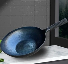 32CM Zhangqiu Handmade Iron Uncoate Non-stick Fish-Scales Wok with flat bottom