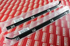Toyota Land Cruiser FJ40 BJ40 BJ42 OEM Front Door Glass Weatherstrip Outer 81-84