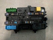 Sicherungskasten Opel Astra H TwinTop GM 13220831 Hella