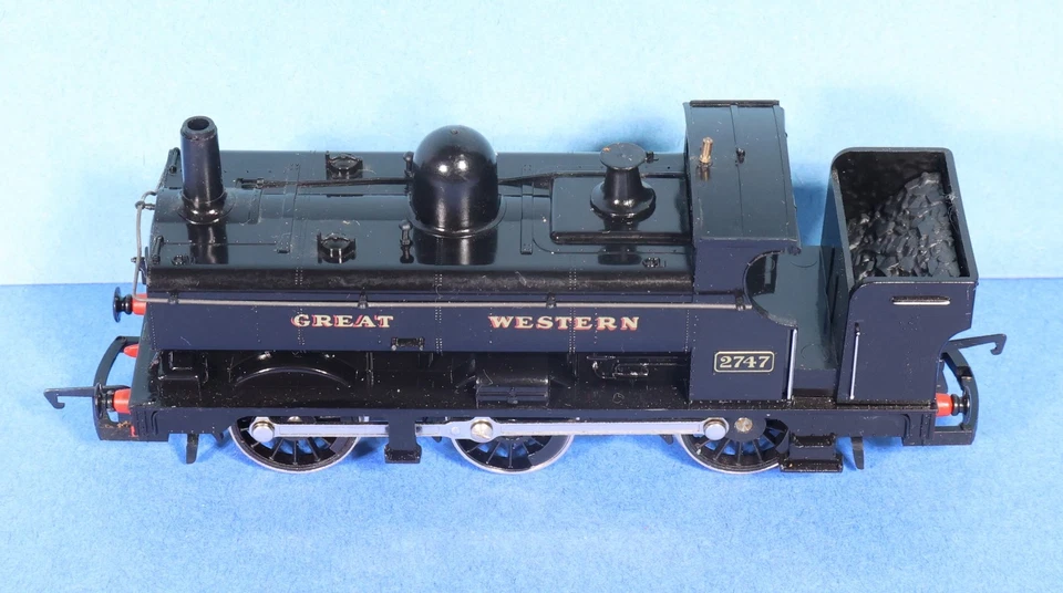 Hornby Great Western 2747 Pannier Tank Open Cab Black Livery 0-6-0 Steam Engine - Image 2 of 4