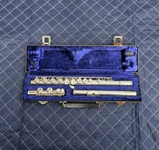 Yamaha YFL-225SII Silver-Plated Flute - Made in Japan