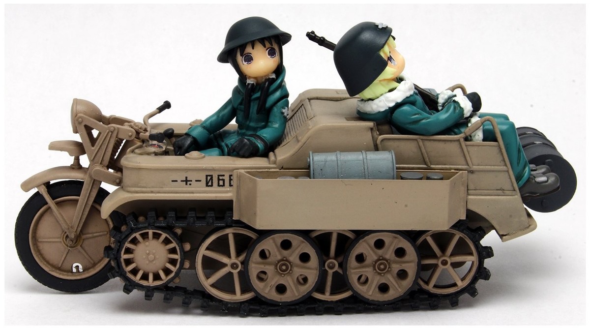 Platz Girls' Last Tour Kettenkrad w/ Chito & Yuuri Figure