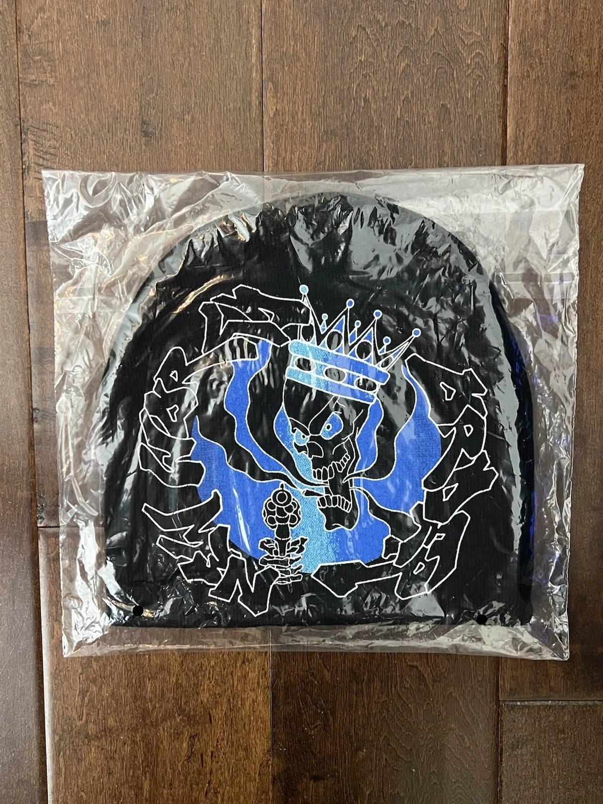 Bonnet Supreme SS25 New World Order logo acrylique noir bleu taille unique neuf EN MAIN