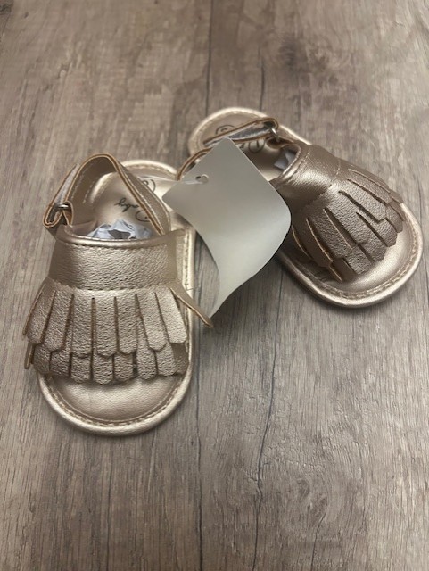 Adjustable Sz 3 (12-18mo)