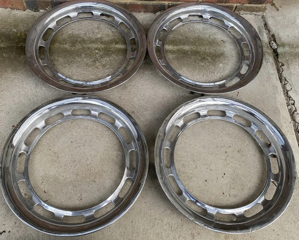 Embellecedores de vestido/rueda Mercedes Benz. Juego de 4..13”… 1954-1959. 220A-220S..W180. Foto 2 de 4