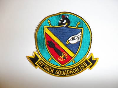 e1318 Vietnam US Navy Attack Squadron 195 Ron teal IR14A