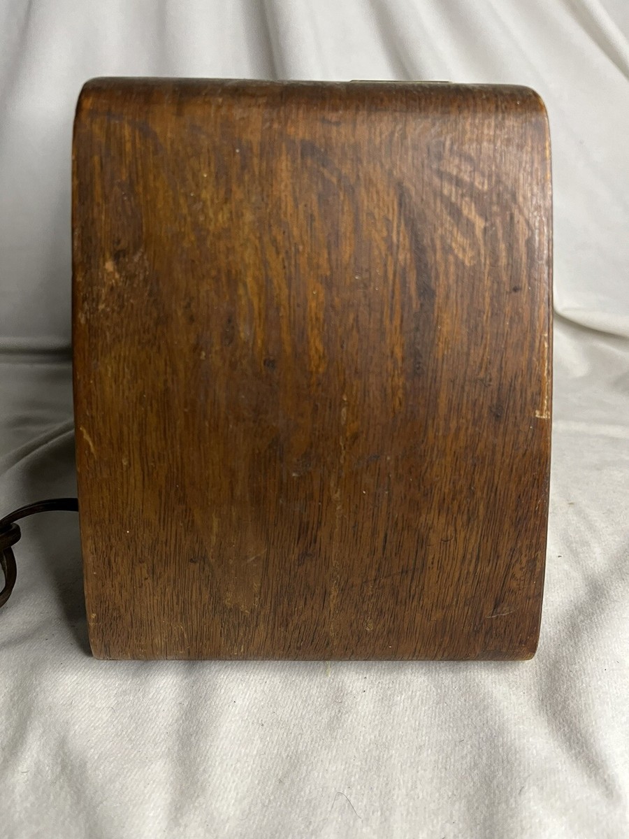 Zenith 6D030-Z Eames Vacuum Tube Radio AM Tabletop Vintage Zenith 6D030-Z Eames Vacuum Tube Radio AM Tabletop Vintage