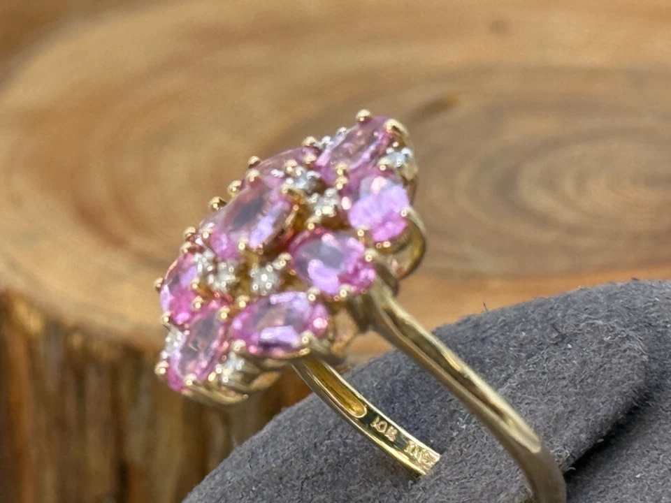 10K Solid Yellow Gold Pink Sapphire & Diamond Cluster Ring sz 7-KBB172.25 - Image 4 of 4