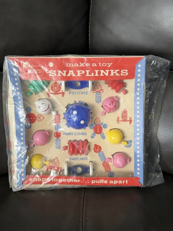 Vintage Mid Century Put Together Toys LEARN ‘N PLAY SNAPLINKS Pull-toys Clowns