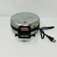 Disney Vitantonio Mickey Mouse Waffle Iron Waffler #950  Tested/Working Vintage