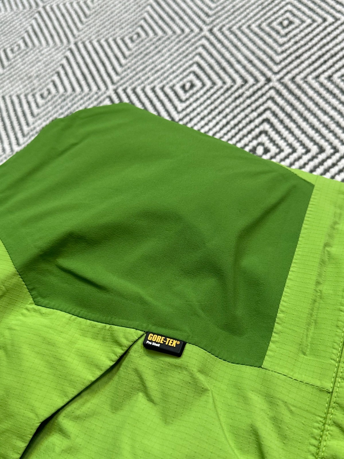 Haglofs Men’s Size M Green GoreTex Pro Shell Ski Jacket RRP £600 image 5
