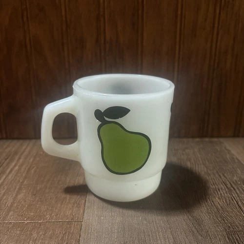 PEAR DESIGN Vintage Anchor Hocking Fire King Milk Glass Cup Mug Fruit Stacking