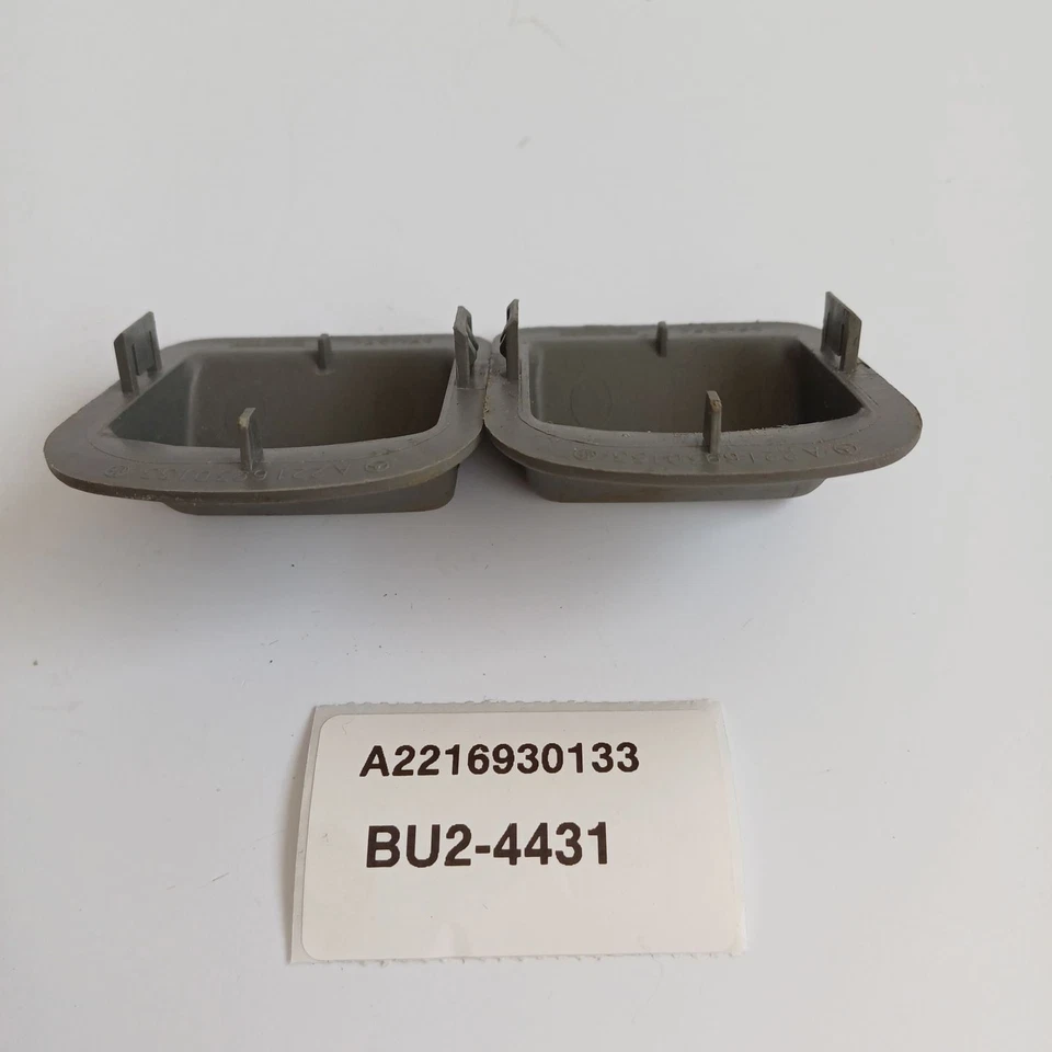 2007-2013 Mercedes-Benz CL550 Rear Child Seat Isofix Anchor Cover A2216930133 - Image 3 of 4