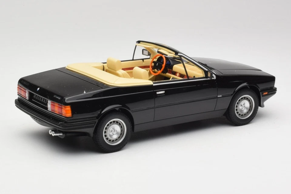107123531 Maserati BiTurbo Spyder Nero Minichamps 1/18 - Immagine 2 di 4