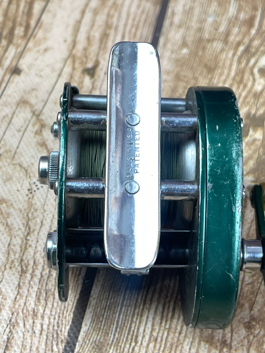 リール Shakespeare 1973 Sportcast MODEL FK Vintage Shakespeare Sportcast DirectDrive 1973D Model FK