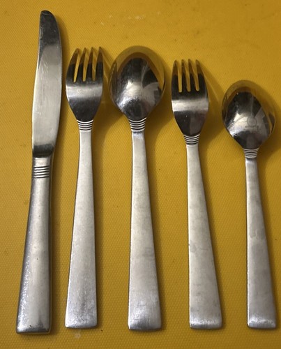 24 Pc Hampton Silversmith RADIANCE Stainless Mixed Flatware Knives Spoons Forks - Picture 6 of 9