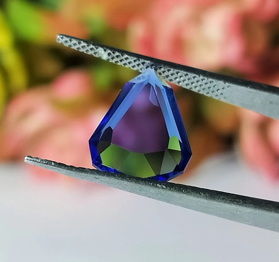 Portrait Cut!!! AAA Tanzanite Fancy Shape 13.70X9.70X3.60 MM Modern Fantasy Cut - Image 3 of 4