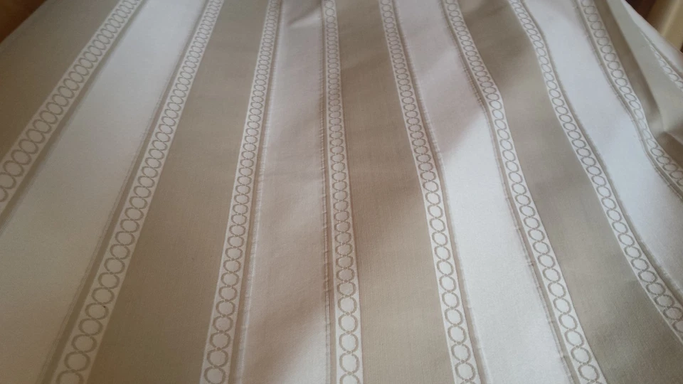   TELA TAPICERÍA RAYA MARFIL BEIGE TONO SOBRE TONO Foto 2 de 3