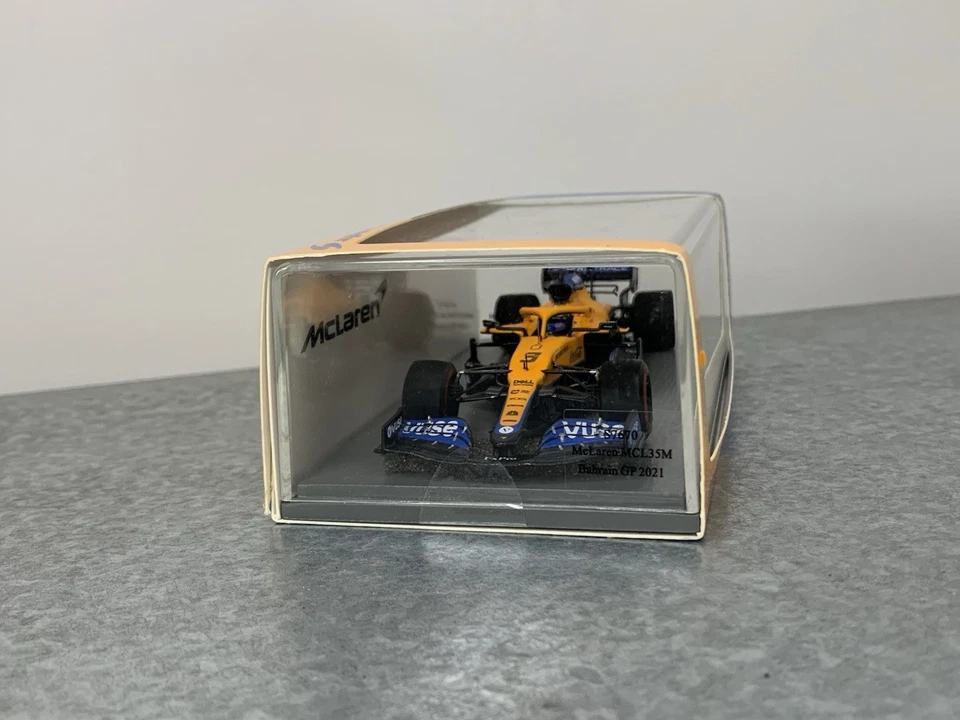 Spark 1:43 McLaren MCL35M Bahrain GP 2021 Ricciardo F1 - Image 4 of 4