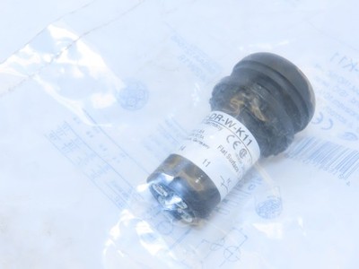 Eaton C22S-DR-W-K11 Compact Pushbutton Non-illuminated Maintained White Flush