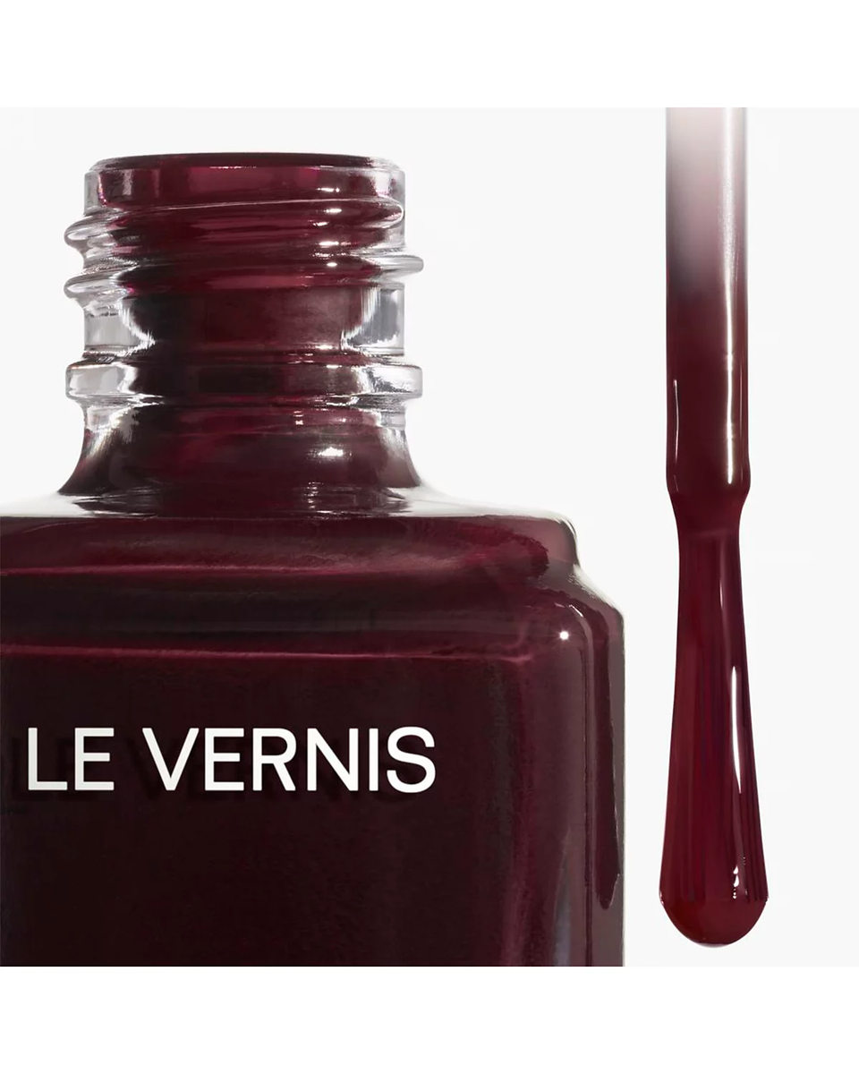 CHANEL Le Vernis Nail Polish #155 ROUGE NOIR, New In Box Authentic