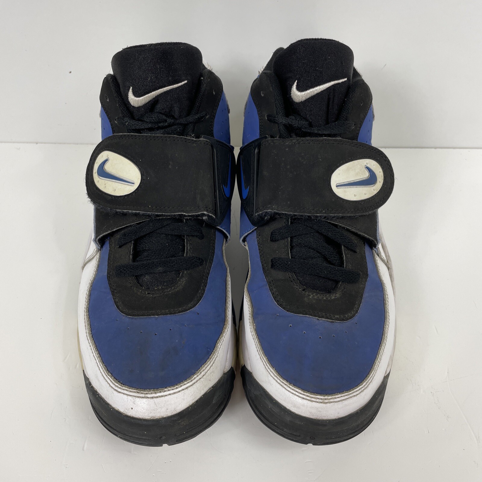 junior seau sneakers