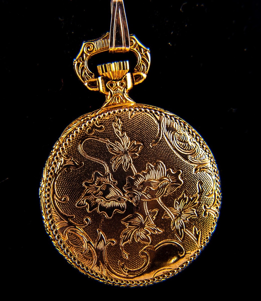Women's Ilona pocket/pendant watch. Amazing detail!!!! Swiss