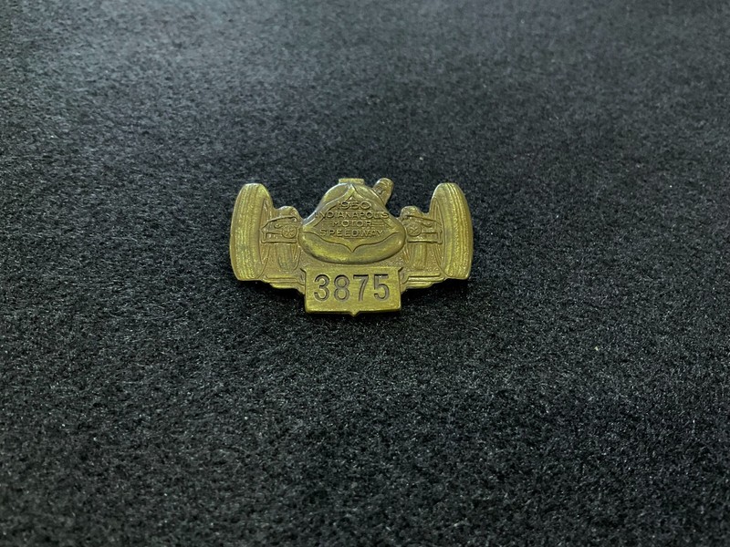Indianapolis 500 1950 pit badge No. 3875.