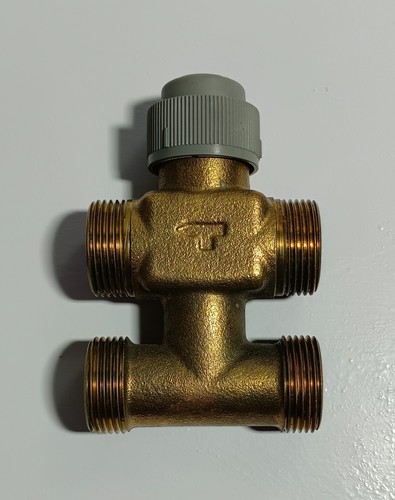 Honeywell V5823C4013 Three-Way Control Valve - Picture 6 of 7