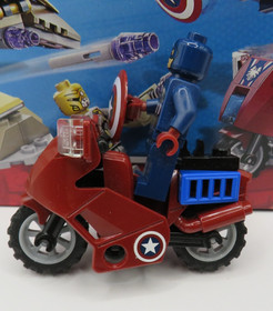 LEGO Marvel- Captain America's Avenging Cycle (6865) Complete w/ Manual + Box