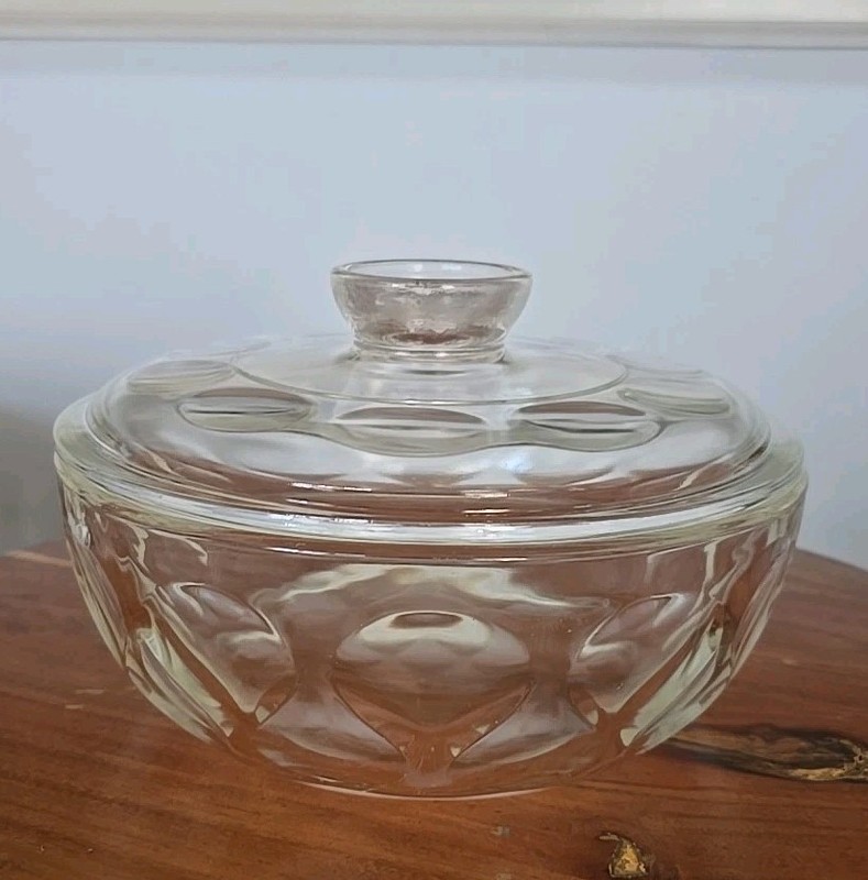 Vintage 1970's Pyrex Thumbprint Teardrop Clear Glass Casserole & Lid 7.5" 
