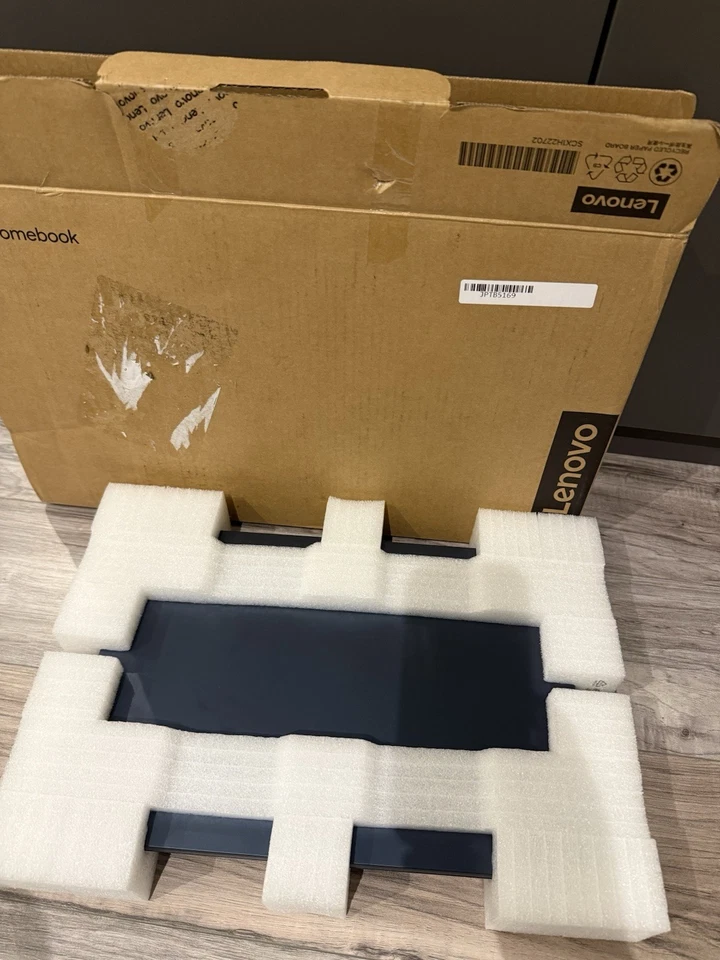 Lenovo IdeaPad Flex 3 82T3001MUK 15." HD Chromebook Celeron N4500 4GB 128GB eMMC - Image 3 of 4