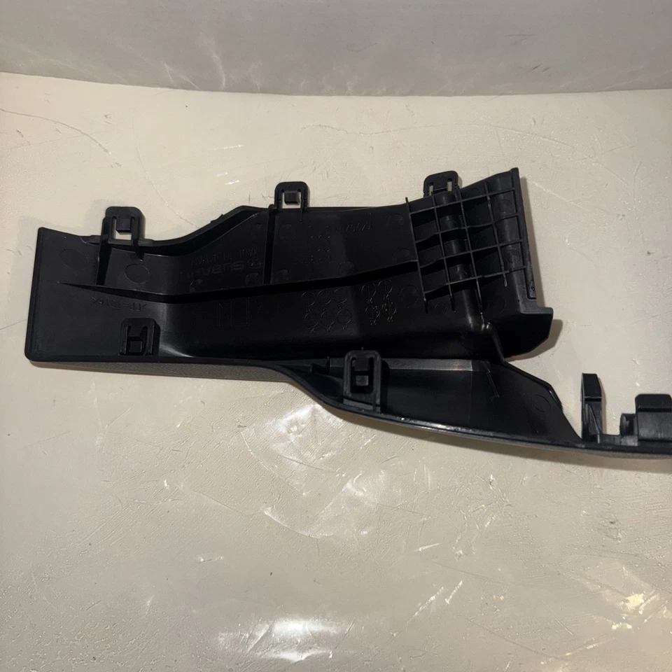 2024-2025 SUBARU IMPREZA TRASERO IZQUIERDO CINTURÓN DE SEGURIDAD GUÍA MOLDURA PANEL OEM Foto 3 de 4