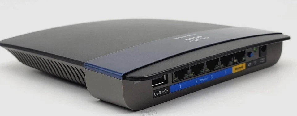 Cisco - Linksys EA3500 Dual Band Wireless Router w/ Power Plug - Image 3 of 3