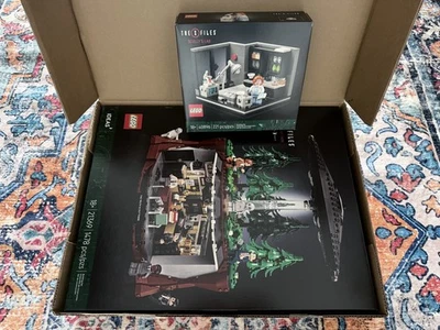 LEGO Ideas 21369 Akte X + 40896 Scully’s Lab GWP in OVP - Bild 1 von 4