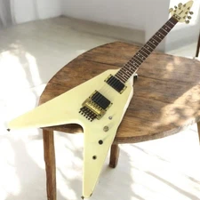 Fernandes BSV-80J Mod White V-Type Electric Guitar with 22F Maple/Rosewood