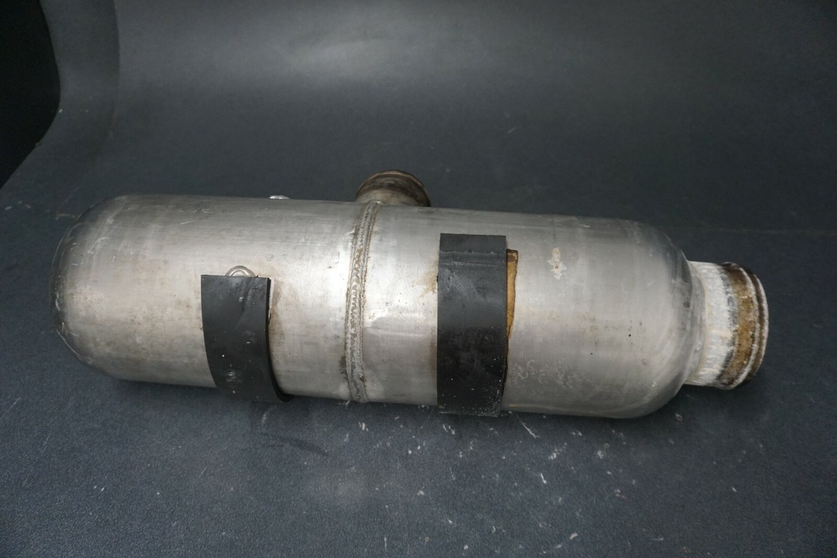 1999-2005 Yamaha OEM Exhaust Muffler Water Lock Box 1999-2005 Yamaha OEM Exhaust Muffler Water Lock Box