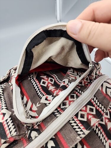 Kavu Tribal Geometric Aztec Rope Sling Bag Crossbody Purse Backpack Black Red - Picture 3 of 4