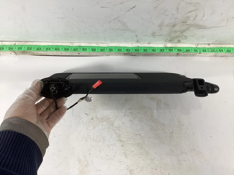 2011 - 2014 Dodge Charger Front Right Passenger Side Sun Visor Sunvisor OEM. - Image 2 of 4