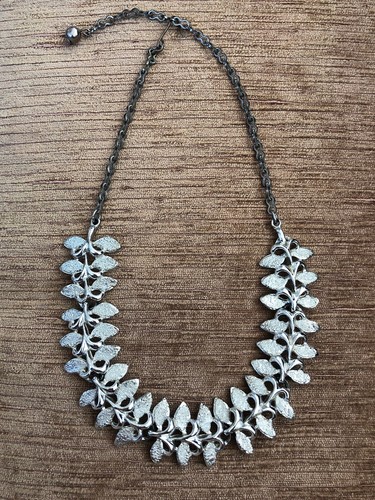 Vintage 60's Silver Choker necklace 