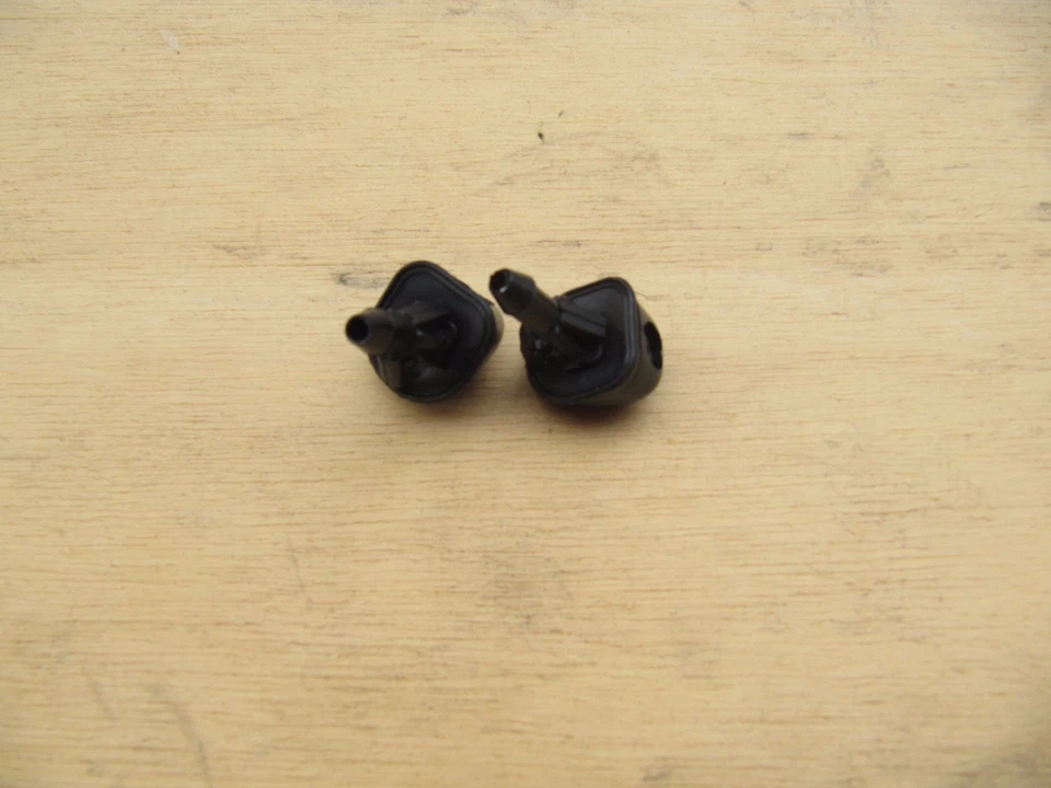 Par de boquillas de lavado de parabrisas Jet 1989-95 aptas para camioneta Toyota 4Runner Tacoma Foto 3 de 4