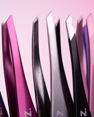 TWEEZERS ZOLA PROFESSIONAL BEVELED COLOR TWEEZERS FOR EYEBROWS - Picture 3 of 5
