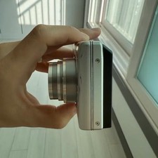 Nikon COOLPIX S570 Digital Camera - Good Condition, With Charger Official