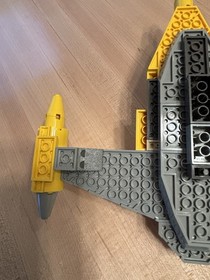 LEGO Star Wars Naboo Fighter  7141 Year 1999 w/ Anakin & R2-D2 95% Complete