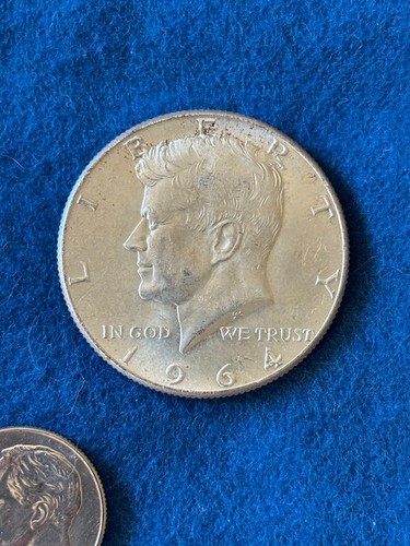 1 Moneta Mezzo Dollaro Kennedy 1964 50C Argento 90% Circolata (F-XF) - USA